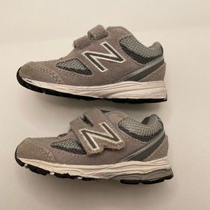 New Balance 888 V2 Hook & Loop Running Shoe, Toddler Size 4, Gray